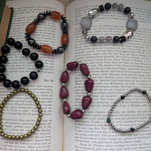 6 Multicolor Beaded Bracelet Set - Picture 7 of 7